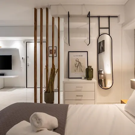 *kolonaki Chic* Minimalist In Apartment Athens