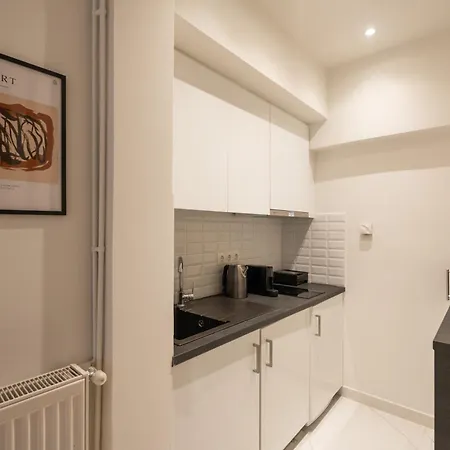 *kolonaki Chic* Minimalist In * Athens
